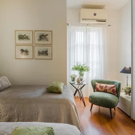 The Terrace Retreat, Elegant Modern With Terrace In Apartment