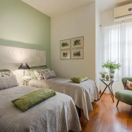 The Terrace Retreat, Elegant Modern With Terrace In Apartment *